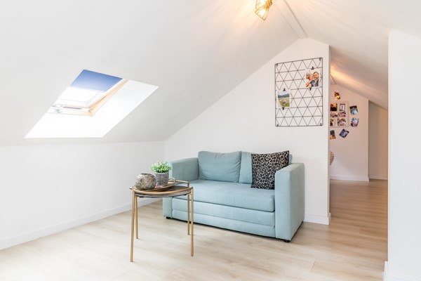 Foto - Te koop: Instapklare gemoderniseerde twee- onder- één kap woning uit 1969 met 144m2 wonen op een perceel van 391 m2 met een energielabel A in Simpelveld